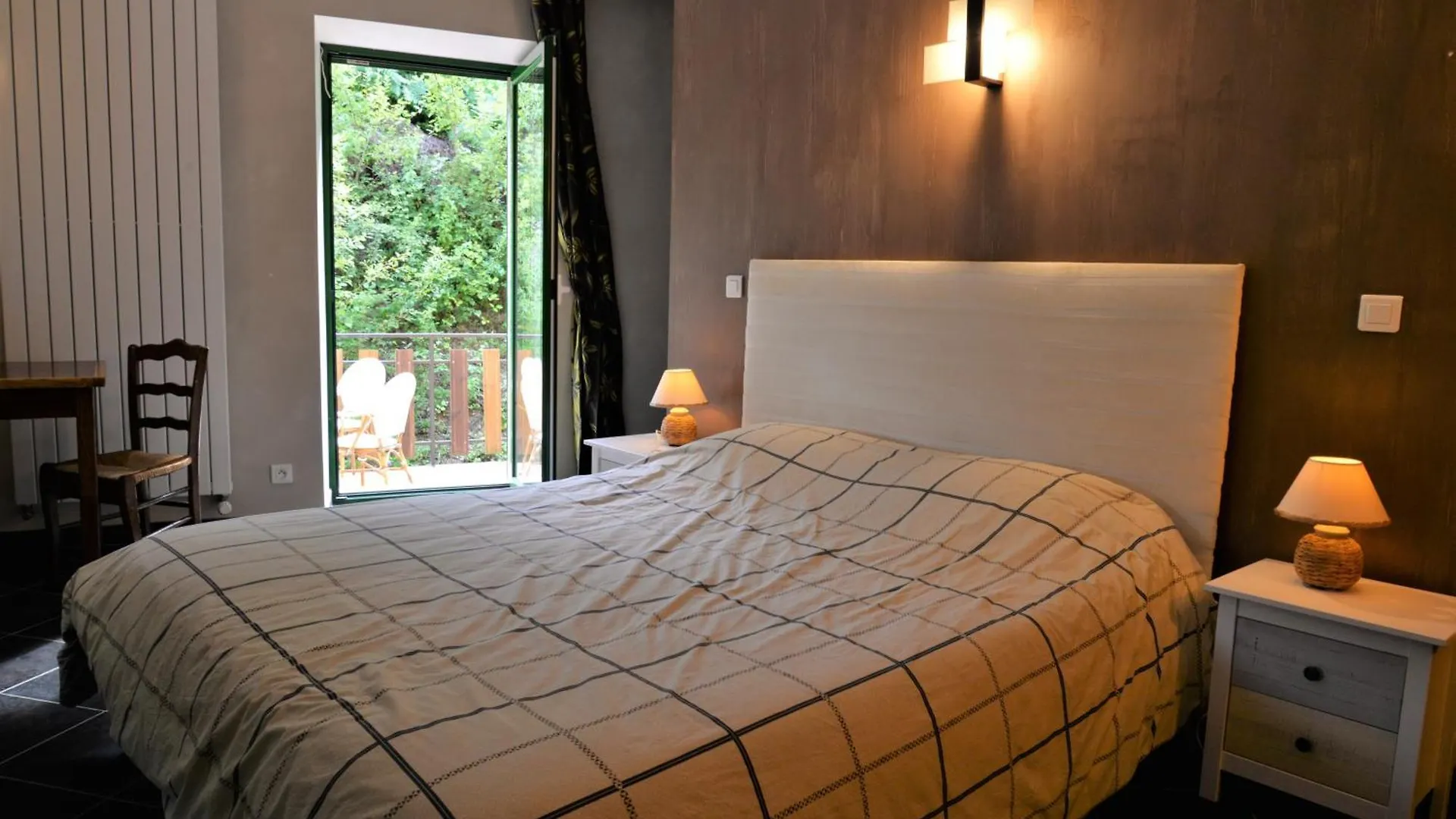 Le Mas De Planaise Saint-Jean-d'Avelanne Bed & Breakfast